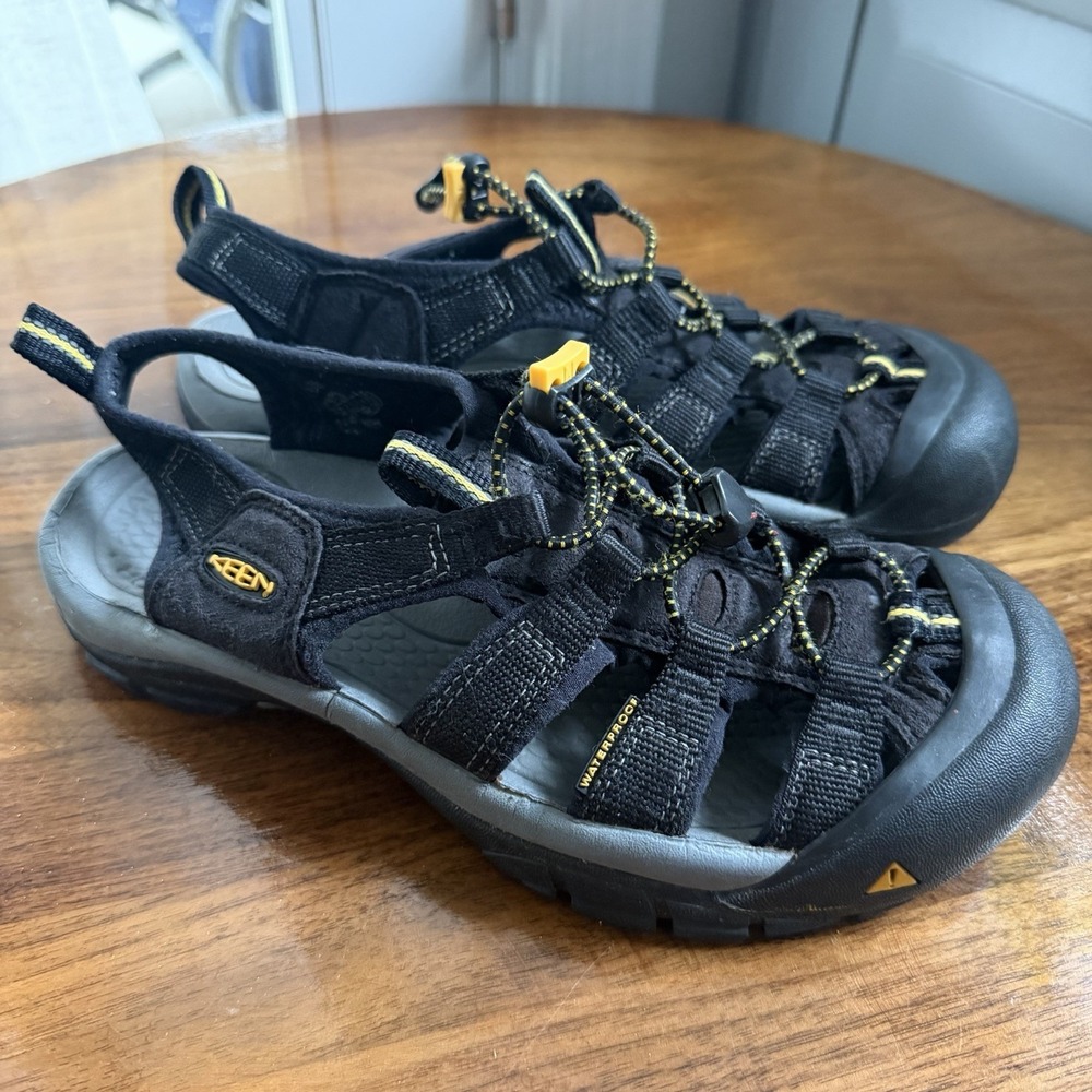 KEEN Newport H2 Black/Yellow Waterproof Hiking Sandals Mens Shoes Size US‎ 6